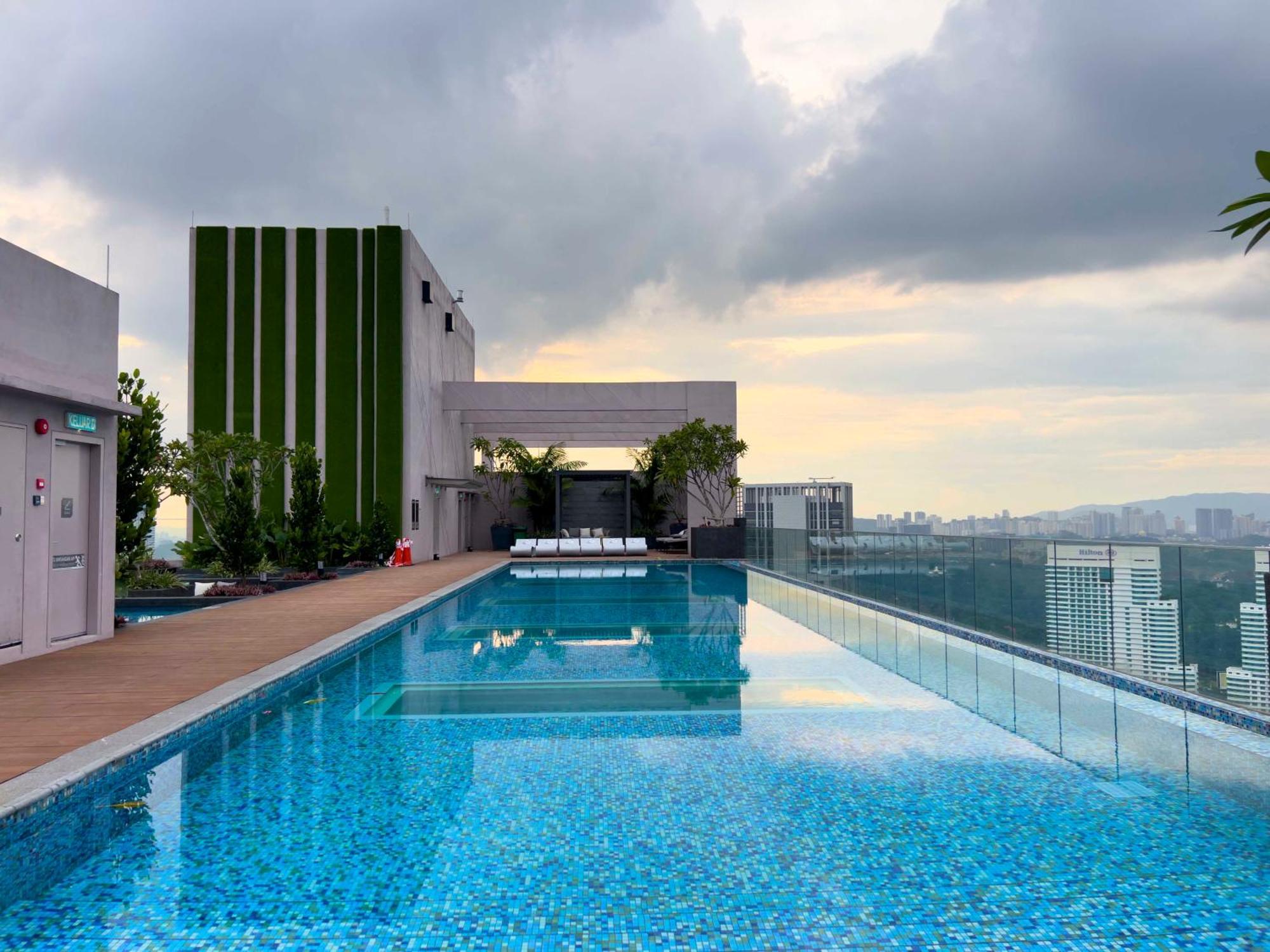 Sky Pool Suites Kl Sentral - Riveria City Kuala Lumpur Extérieur photo